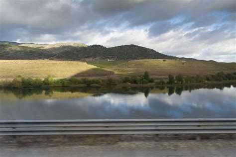The total route of the Douro River is 73 km. . Douro river water levels today